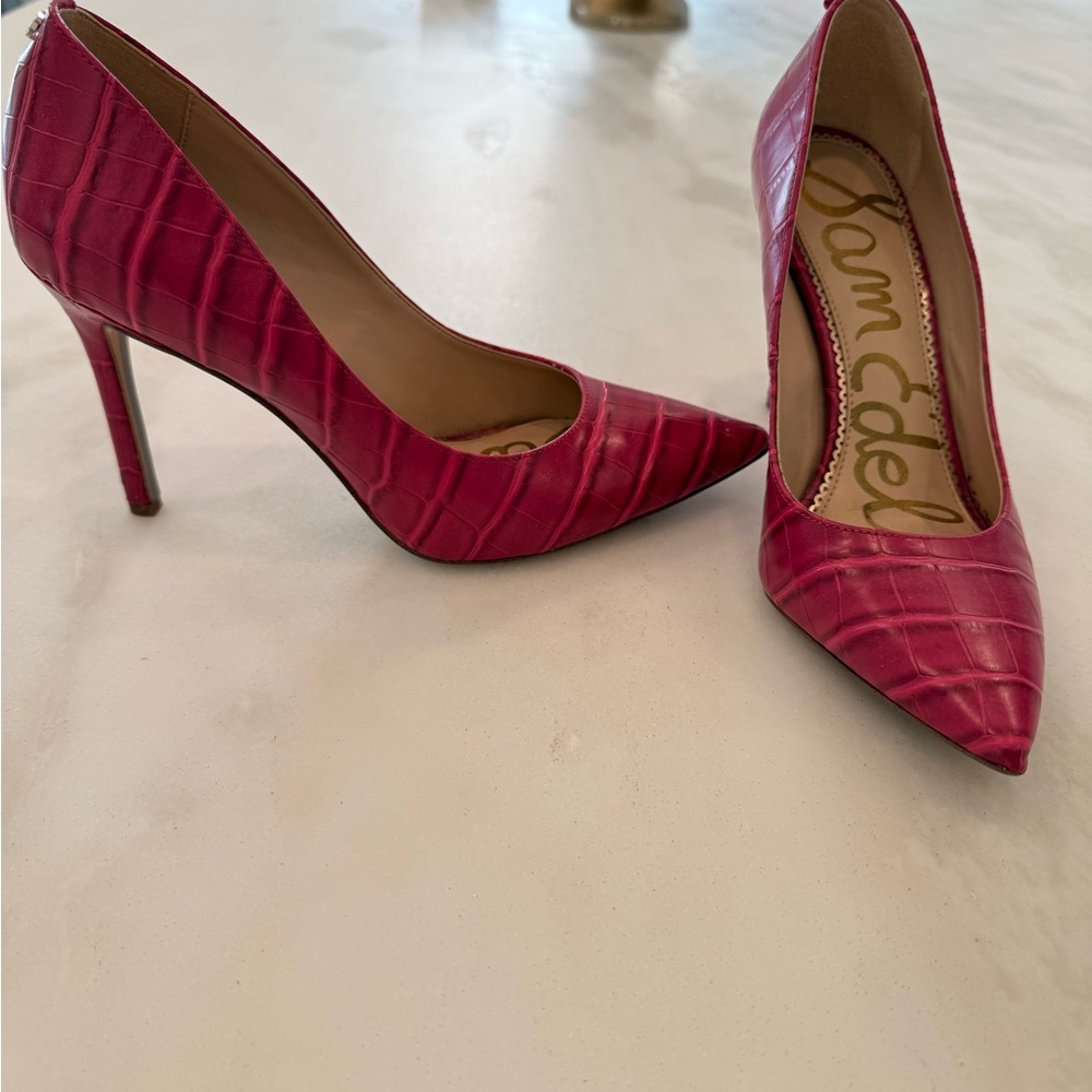 Sam Edelman Pink Croc-Embossed Heels   sz 7